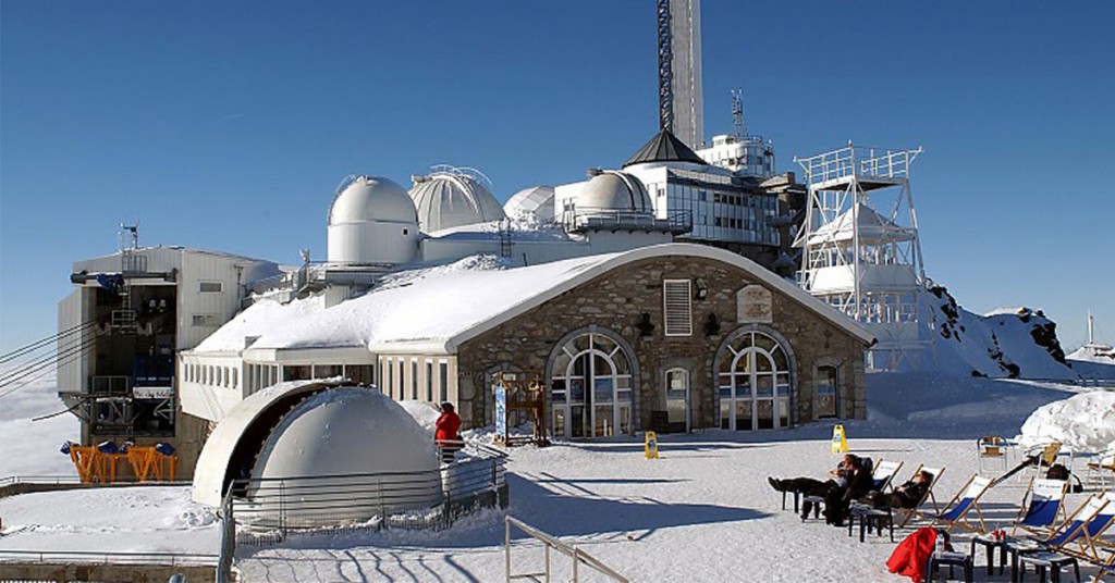 Depuis une dizaine d'années à présent, l'observatoire du Pic du Midi propose une formule d'hébergement on ne peut plus singulière.