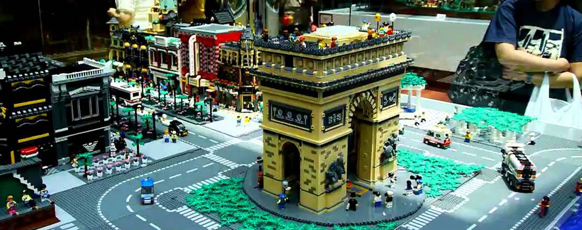 Arc de Triomphe en Lego
