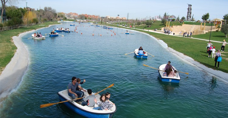 Cours d'eau dans le parc Europe - sosunny