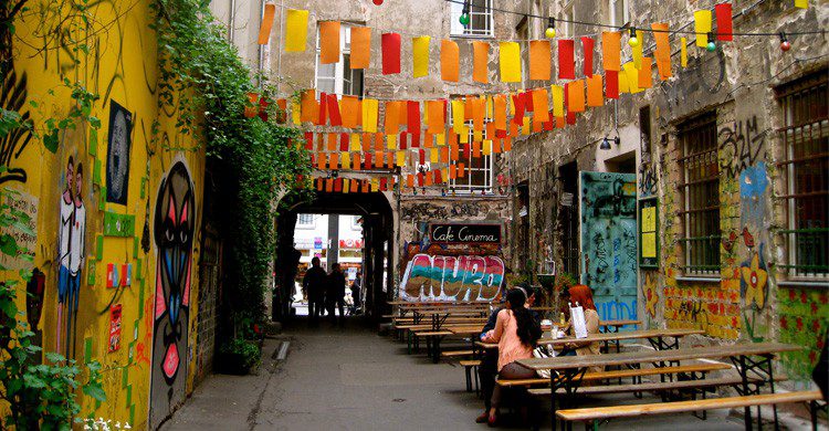 Mitte, Berlin - suzyguese.com