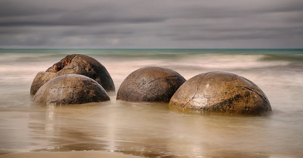 3. Les Moeraki Boulders