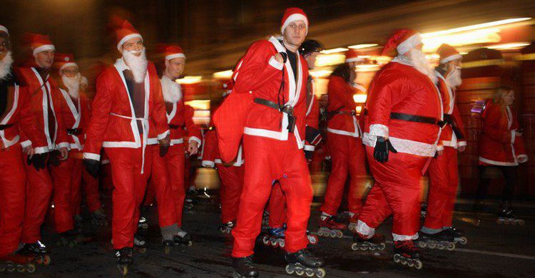 Christmas Roller - caracaschronicles