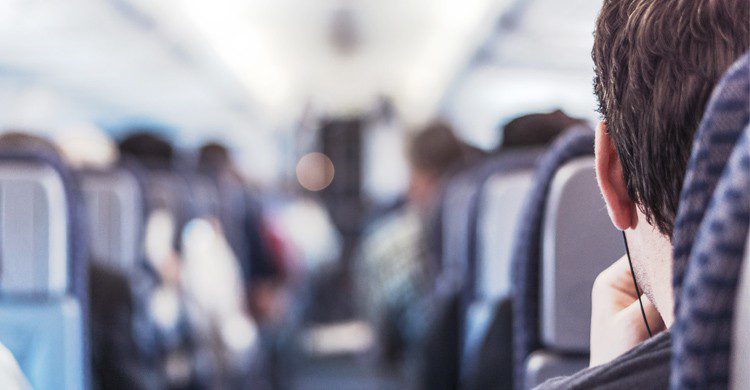 Passagers dans un avion