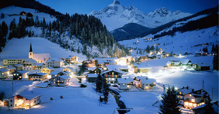 Snow Village - acupofteawithnia