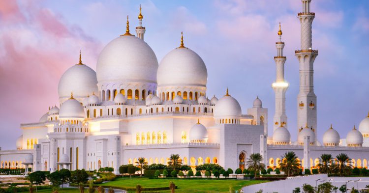 Voyage à Abu Dhabi : 10 choses à savoir avant de partir