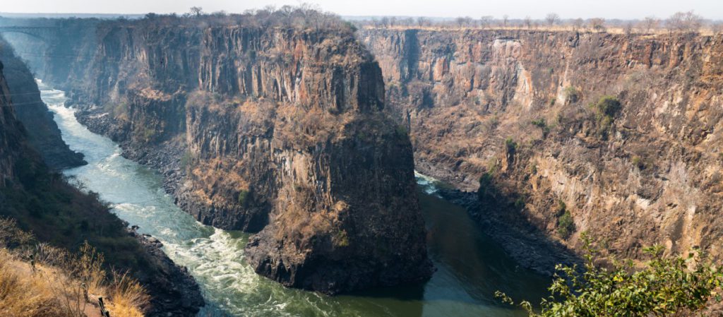 Zimbabwe, Descente périlleuse en pagaie