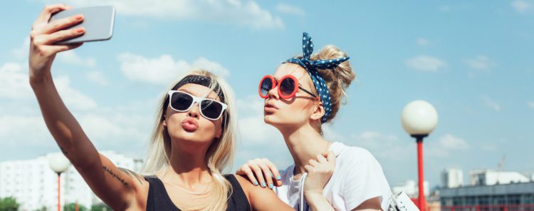 5 immanquables pour faire des rencontres en vacances
