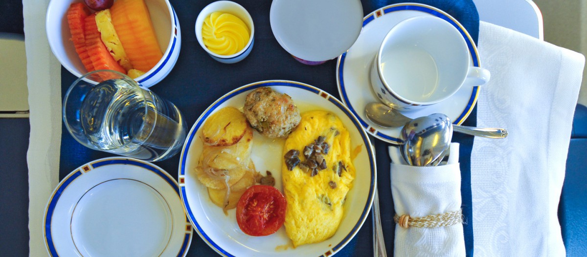 Plateau repas dans l'avion