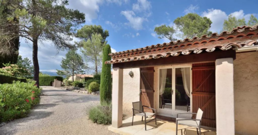 9. Fayence