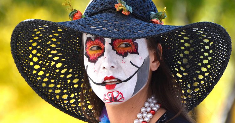 Sigue leyendo 5 différentes façons de fêter la Toussaint dans le monde