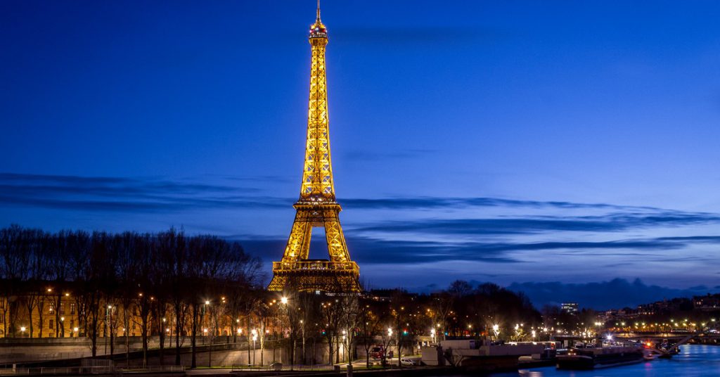 2. En France