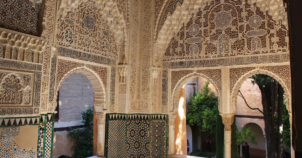 4. L’Alhambra de Grenade (Espagne)