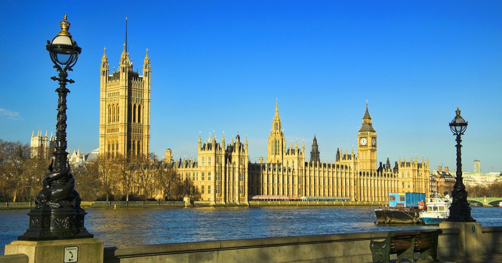10. Interdit aux morts dans le Parlement