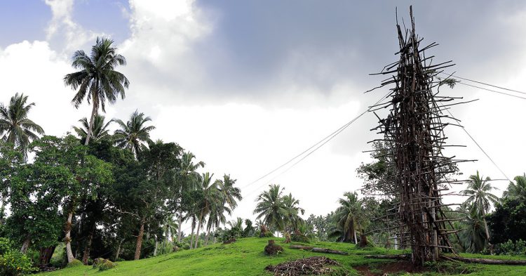 Se lancer dans le vide au Vanuatu (Istock)