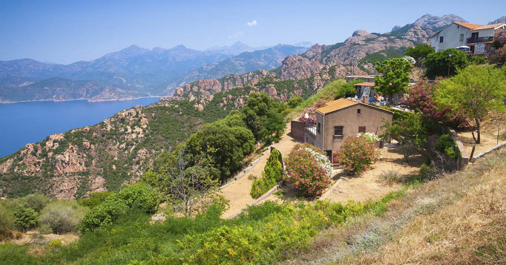Sigue leyendo Les 10 villages de France les moins peuplés
